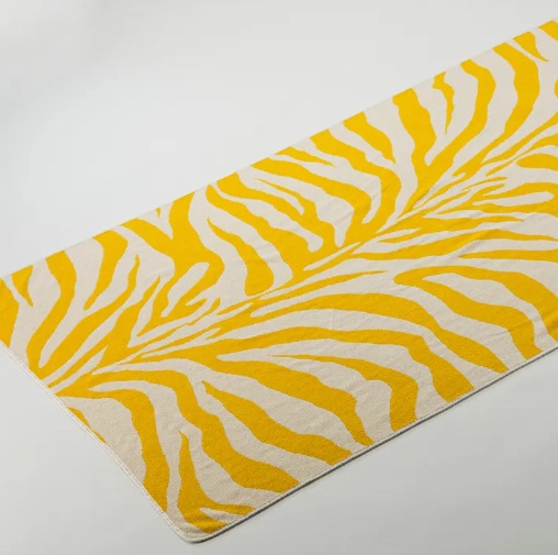 ZEBRA rannalina 100x200cm, 100% puuvill- 2 värvilahendust. Hind 148 € (km-ga)